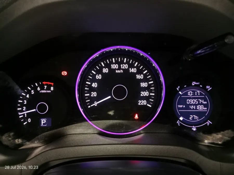 Foto Mobil Bekas Odometer Honda HR-V 1.5 E tahun 2018