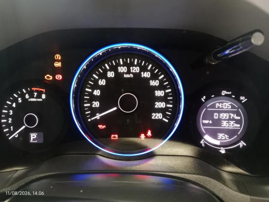 Foto Mobil Bekas Odometer Honda HR-V 1.5 E tahun 2018