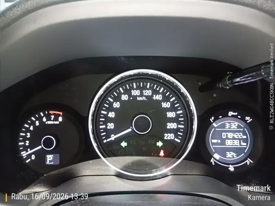 Foto Mobil Bekas Odometer Honda HR-V 1.5 E tahun 2018