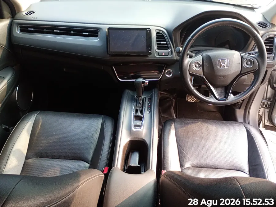 Foto Mobil Bekas Dashboard Honda HR-V 1.5 SE tahun 2019