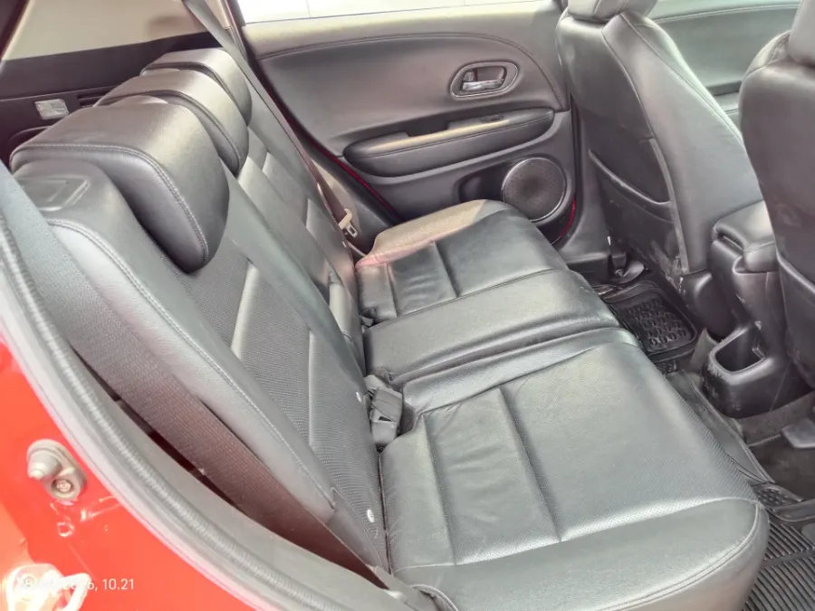 Foto Mobil Bekas Kabin Belakang Honda HR-V 1.5 E tahun 2019