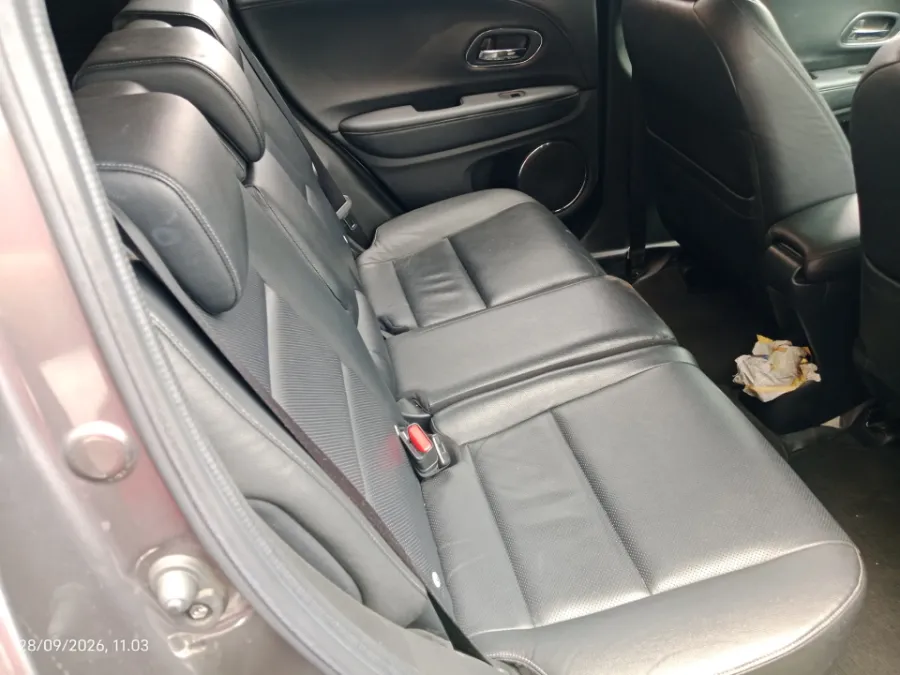 Foto Mobil Bekas Kabin Belakang Honda HR-V 1.5 E tahun 2019