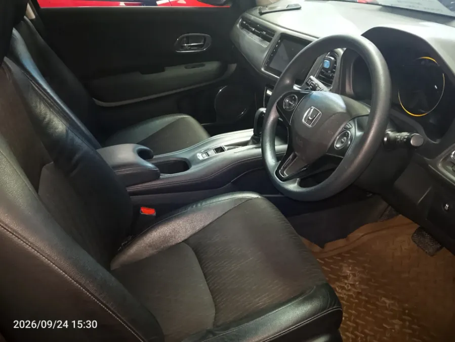 Foto Mobil Bekas Kabin Depan Honda HR-V 1.5 E tahun 2019