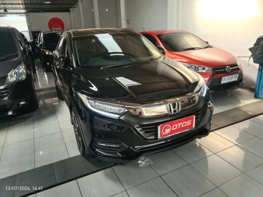 Foto Mobil Bekas Kanan Depan Honda HR-V 1.5 E tahun 2019
