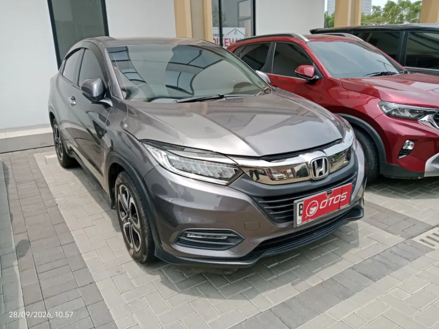Foto Mobil Bekas Kanan Depan Honda HR-V 1.5 E tahun 2019