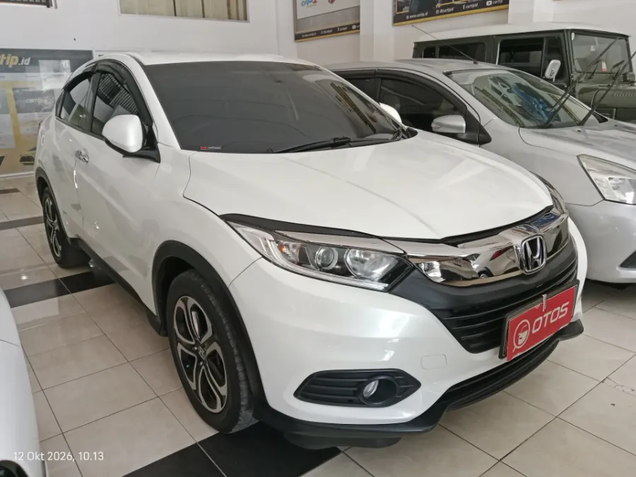 Foto Mobil Bekas Kanan Depan Honda HR-V 1.5 E tahun 2019