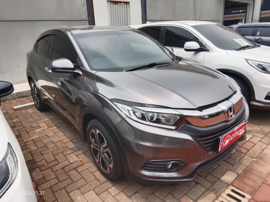 Foto Mobil Bekas Kanan Depan Honda HR-V 1.5 E tahun 2019