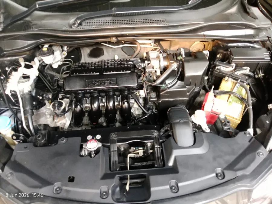 Foto Mobil Bekas Mesin Honda HR-V 1.5 E tahun 2019
