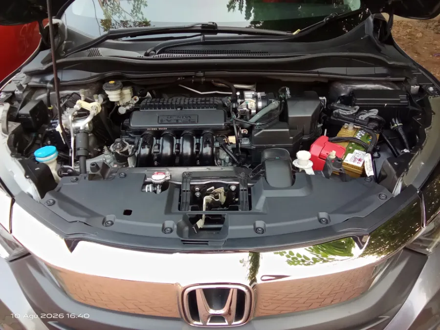 Foto Mobil Bekas Mesin Honda HR-V 1.5 E tahun 2019