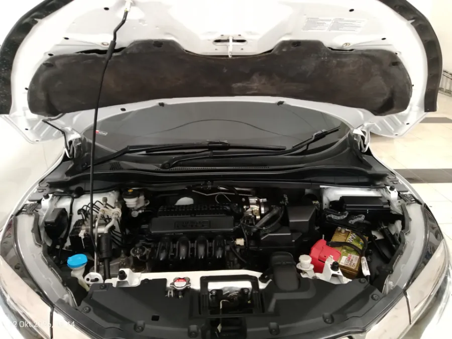 Foto Mobil Bekas Mesin Honda HR-V 1.5 E tahun 2019