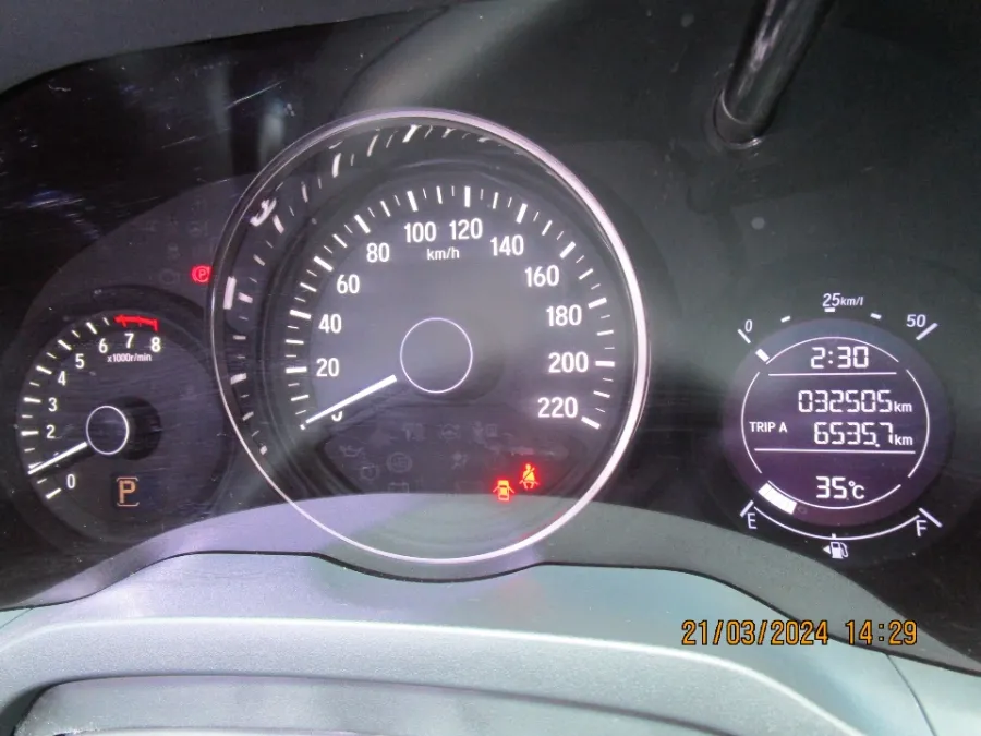 Foto Mobil Bekas Odometer Honda HR-V 1.5 E tahun 2019