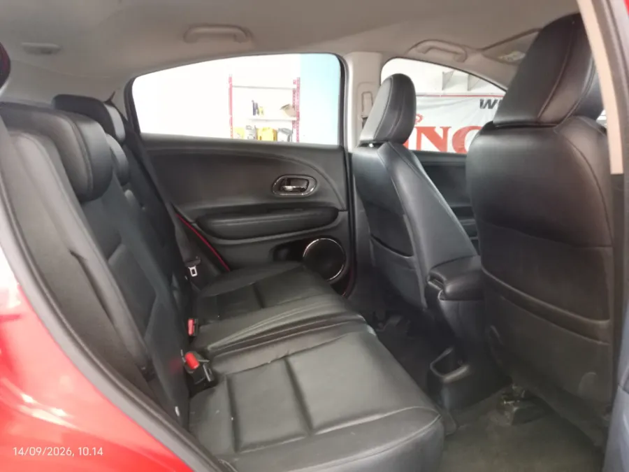 Foto Mobil Bekas Kabin Belakang Honda HR-V 1.5 E tahun 2020