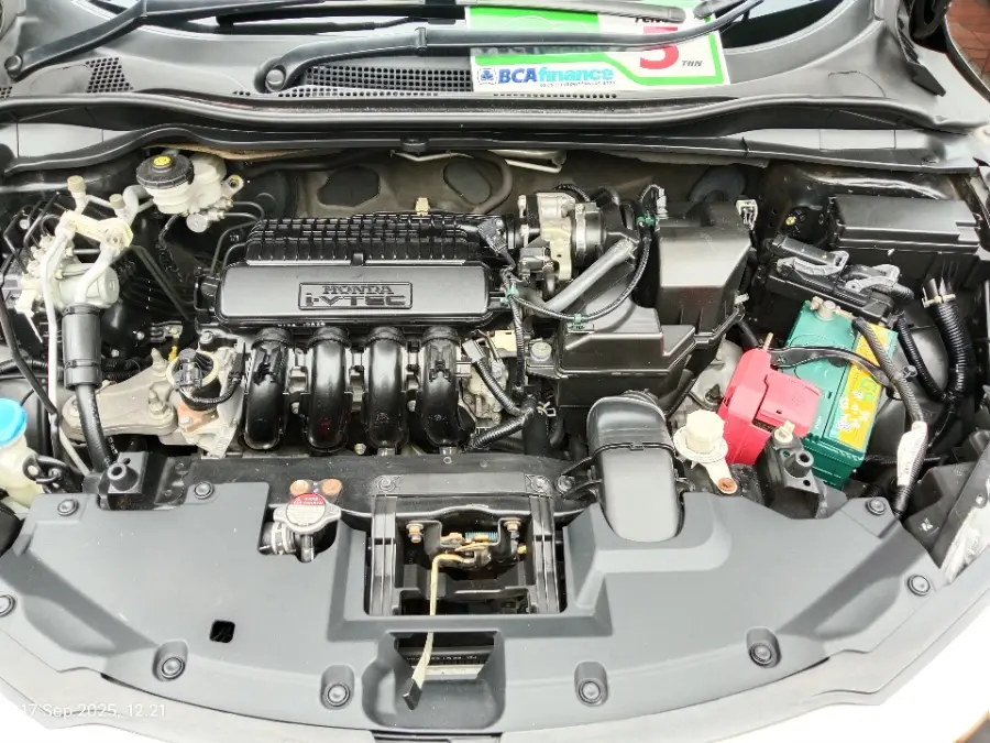 Foto Mobil Bekas Mesin Honda HR-V 1.5 E tahun 2020