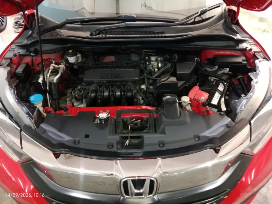 Foto Mobil Bekas Mesin Honda HR-V 1.5 E tahun 2020