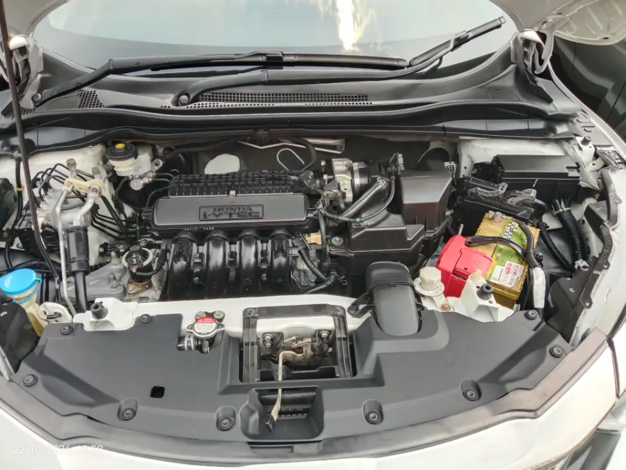 Foto Mobil Bekas Mesin Honda HR-V 1.5 E tahun 2020