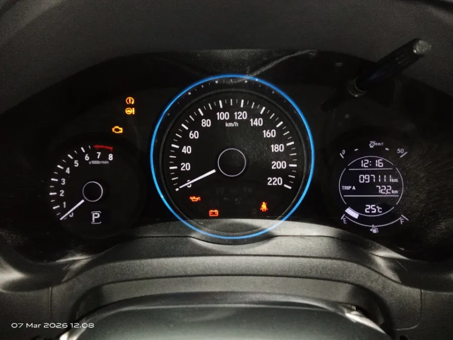 Foto Mobil Bekas Odometer Honda HR-V 1.5 E tahun 2020