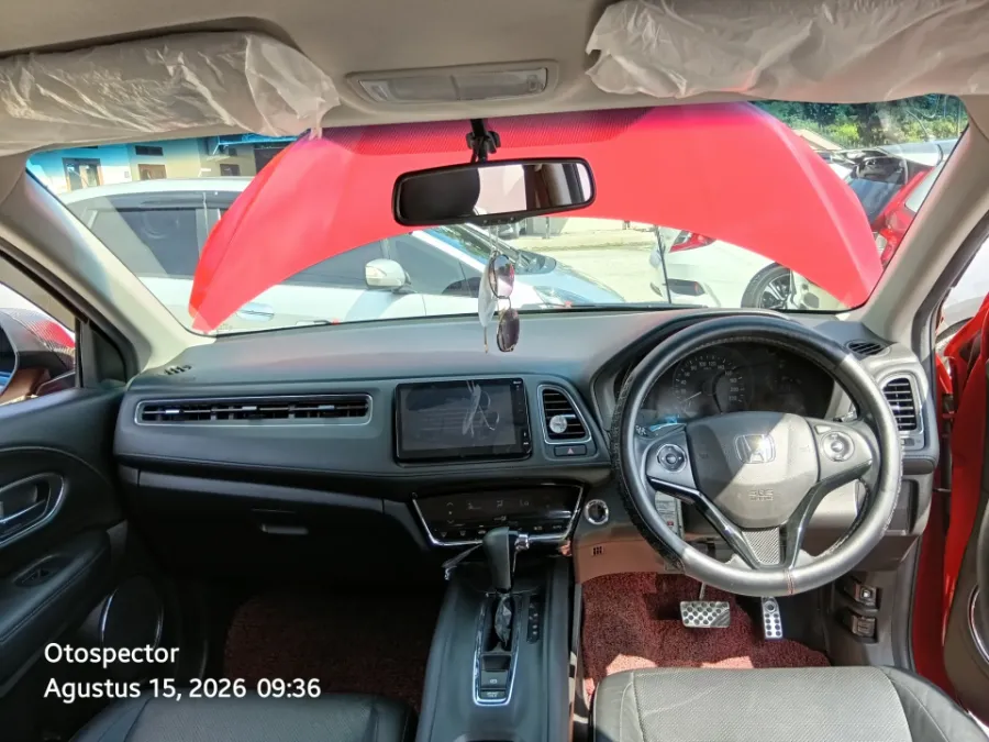 Foto Mobil Bekas Dashboard Honda HR-V 1.5 E tahun 2021