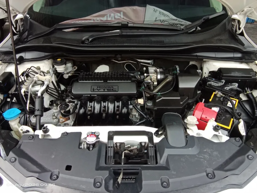 Foto Mobil Bekas Mesin Honda HR-V 1.5 E tahun 2021