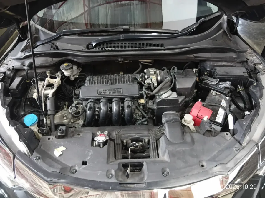 Foto Mobil Bekas Mesin Honda HR-V 1.5 E tahun 2021
