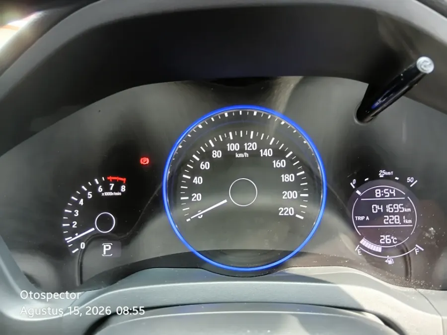 Foto Mobil Bekas Odometer Honda HR-V 1.5 E tahun 2021
