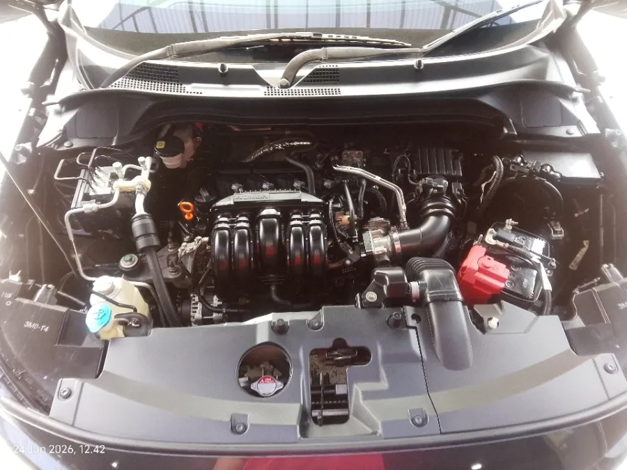 Foto Mobil Bekas Mesin Honda HR-V 1.5 E tahun 2022