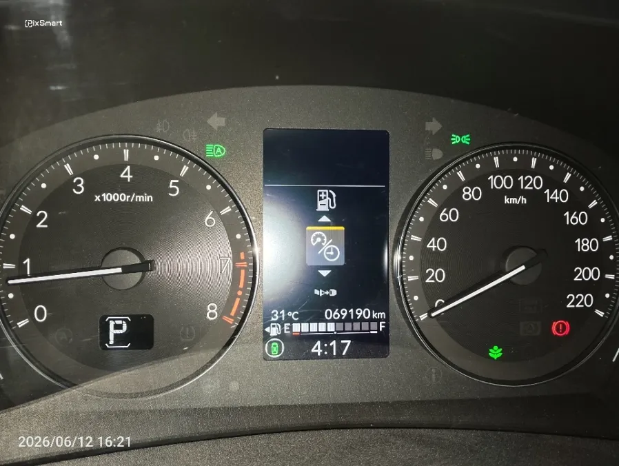 Foto Mobil Bekas Odometer Honda HR-V 1.5 E tahun 2022