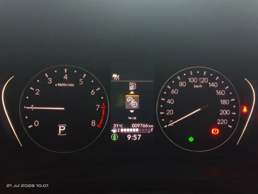Foto Mobil Bekas Odometer Honda HR-V 1.5 E tahun 2025