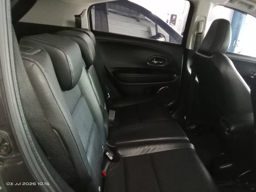 Foto Mobil Bekas Kabin Belakang Honda HR-V 1.5 E Special Edition tahun 2018