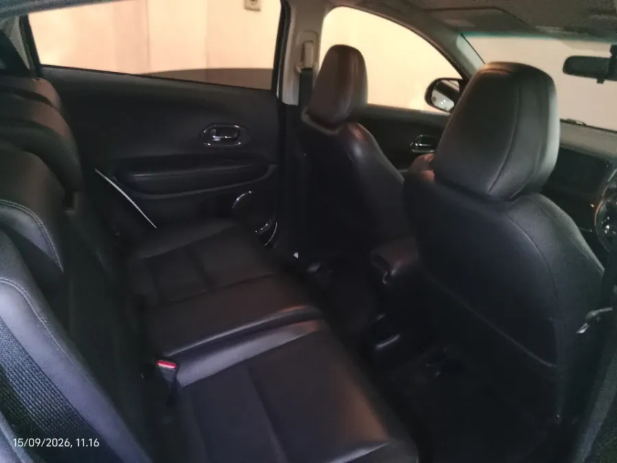 Foto Mobil Bekas Kabin Belakang Honda HR-V 1.5 E Special Edition tahun 2020