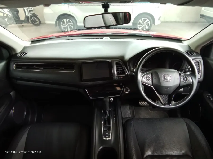 Foto Mobil Bekas Dashboard Honda HR-V 1.5 E Special Edition tahun 2021