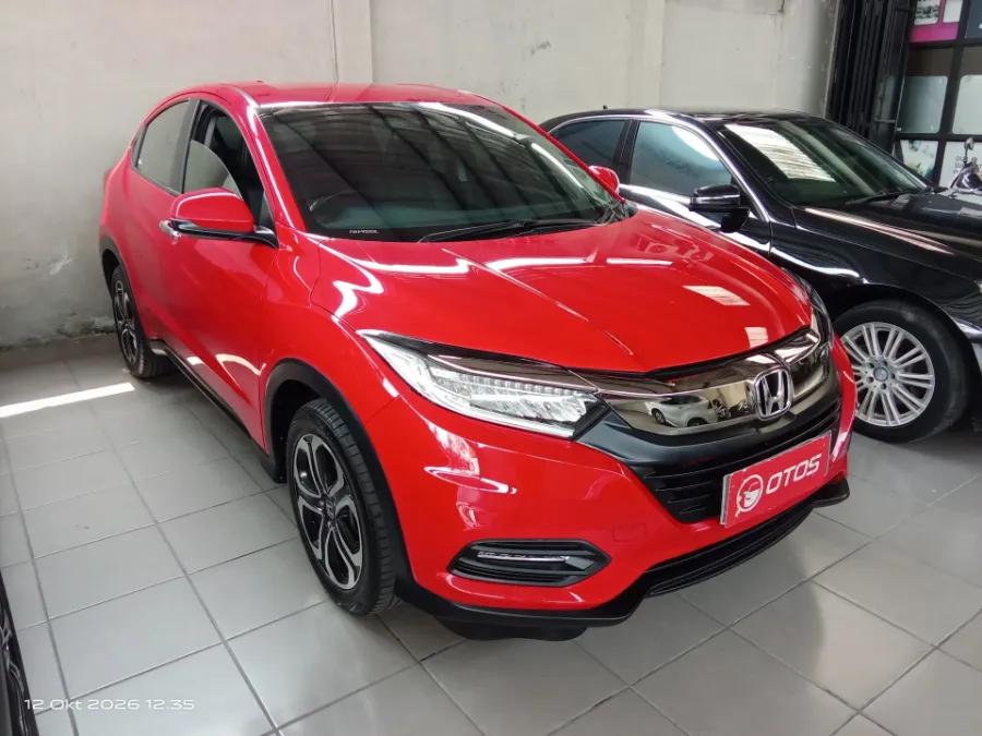 Foto Mobil Bekas Kanan Depan Honda HR-V 1.5 E Special Edition tahun 2021