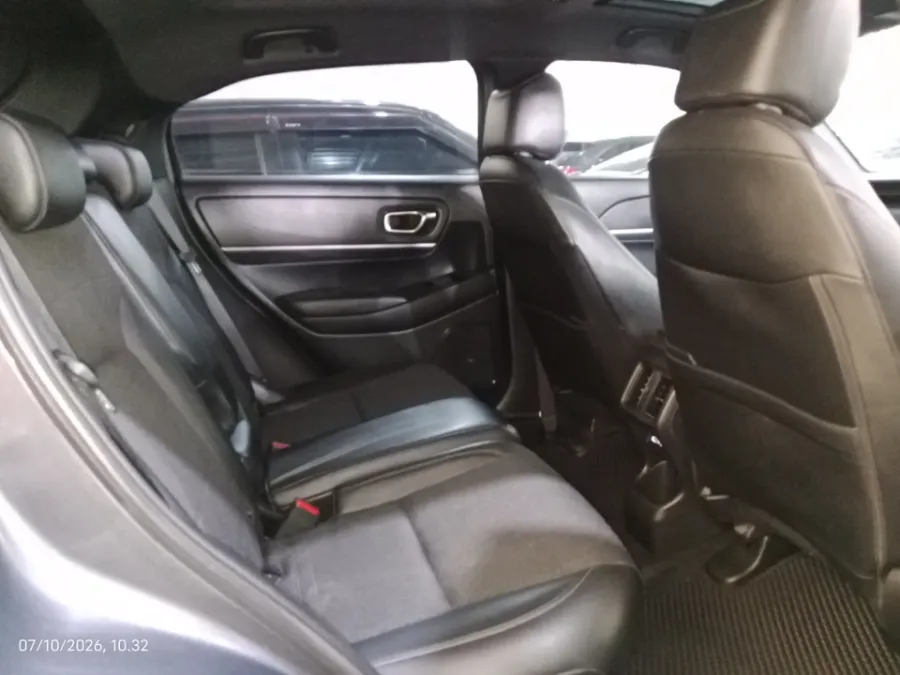 Foto Mobil Bekas Kabin Belakang Honda HR-V 1.5 E Special Edition tahun 2022