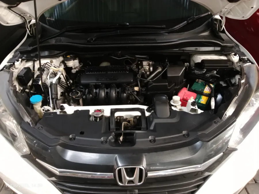 Foto Mobil Bekas Mesin Honda HR-V 1.5 S tahun 2016