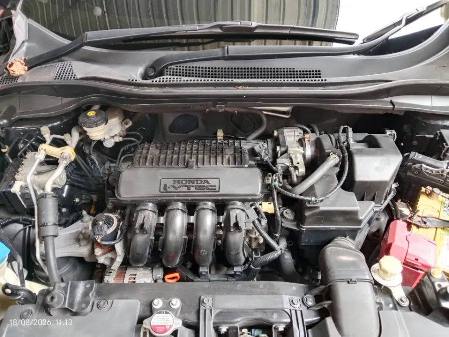 Foto Mobil Bekas Mesin Honda HR-V 1.5 S tahun 2016
