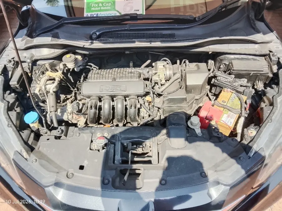 Foto Mobil Bekas Mesin Honda HR-V 1.5 S tahun 2017