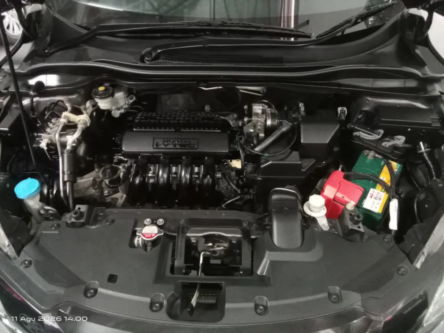 Foto Mobil Bekas Mesin Honda HR-V 1.5 S tahun 2017
