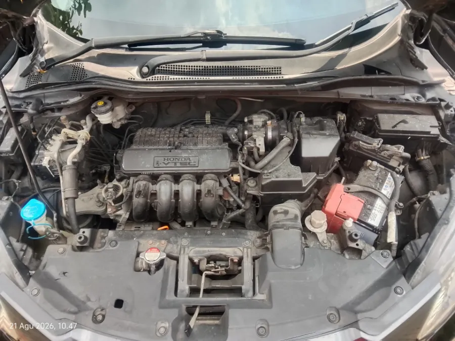 Foto Mobil Bekas Mesin Honda HR-V 1.5 S tahun 2017