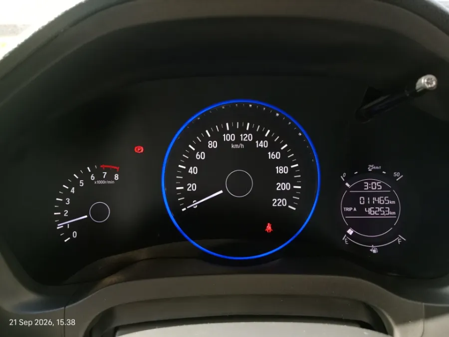 Foto Mobil Bekas Odometer Honda HR-V 1.5 S tahun 2017