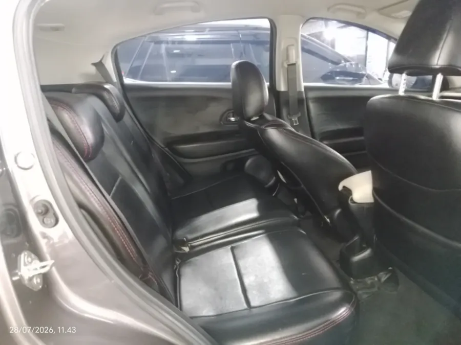 Foto Mobil Bekas Kabin Belakang Honda HR-V 1.5 S tahun 2018