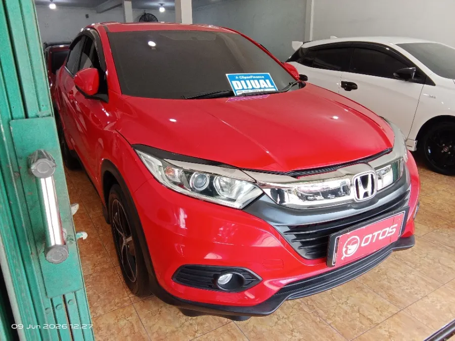 Foto Mobil Bekas Kanan Depan Honda HR-V 1.5 S tahun 2019