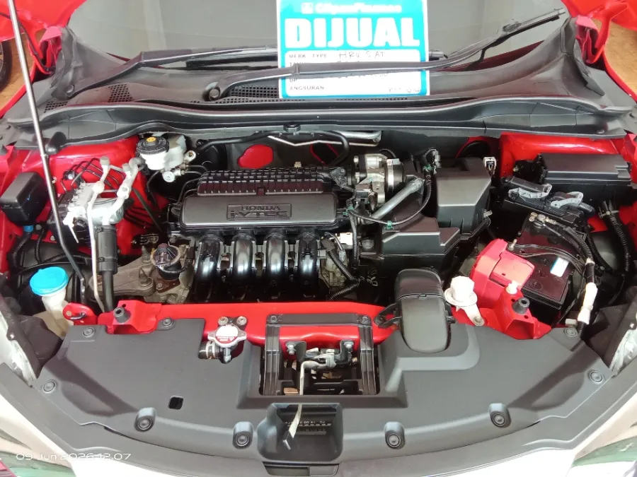 Foto Mobil Bekas Mesin Honda HR-V 1.5 S tahun 2019