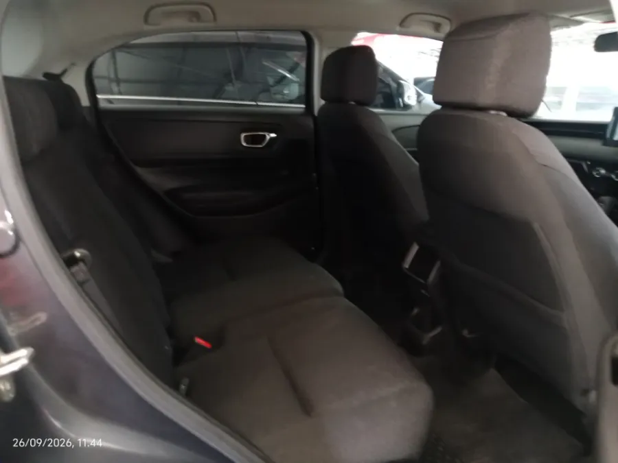 Foto Mobil Bekas Kabin Belakang Honda HR-V 1.5 S tahun 2022