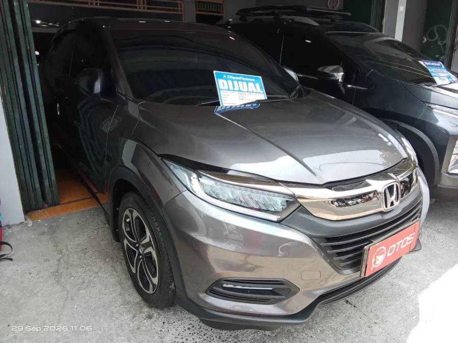 Foto Mobil Bekas Kanan Depan Honda HR-V 1.5 SE tahun 2021