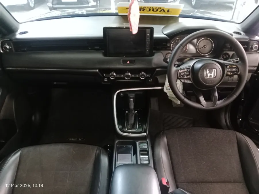 Foto Mobil Bekas Dashboard Honda HR-V 1.5 SE tahun 2022