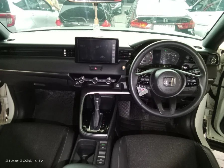 Foto Mobil Bekas Dashboard Honda HR-V 1.5 SE tahun 2022