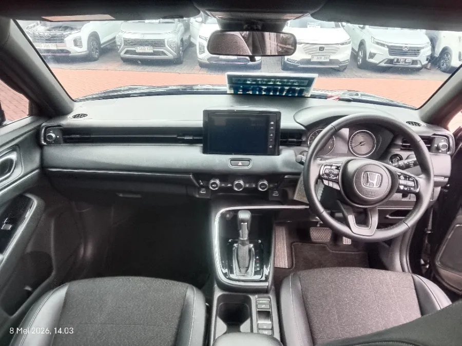 Foto Mobil Bekas Dashboard Honda HR-V 1.5 SE tahun 2022