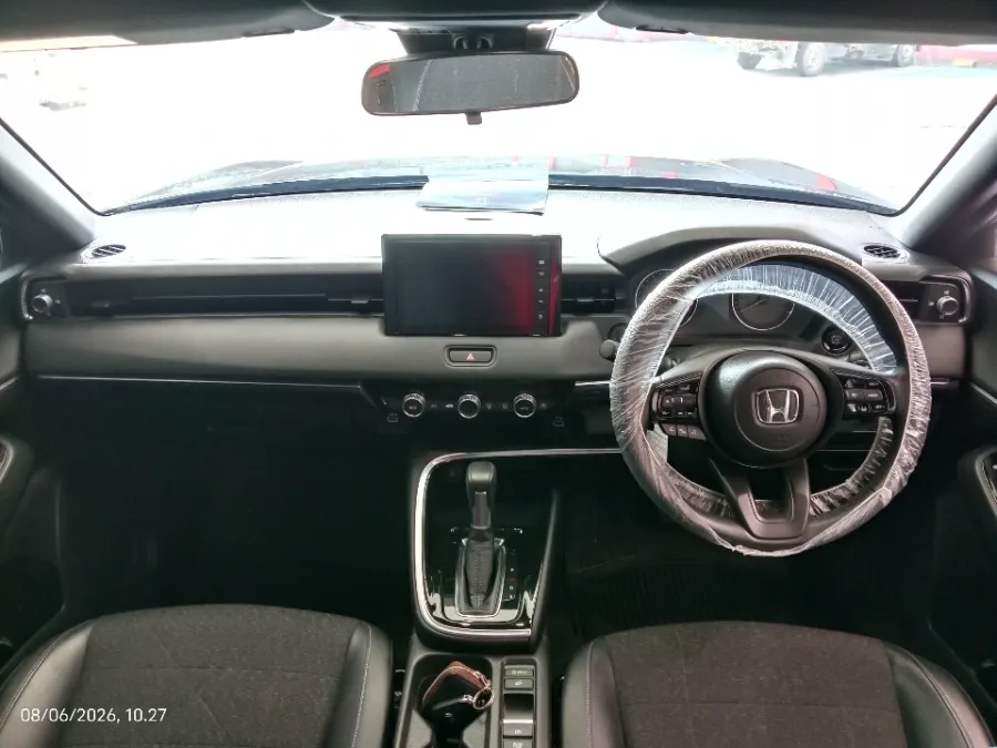 Foto Mobil Bekas Dashboard Honda HR-V 1.5 SE tahun 2022
