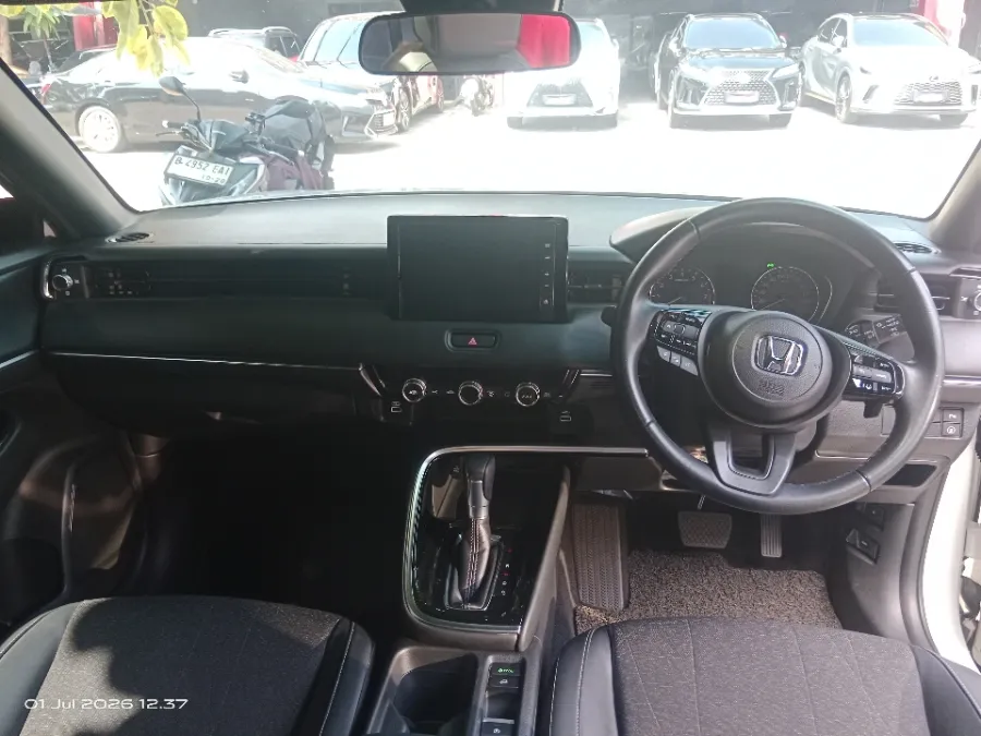 Foto Mobil Bekas Dashboard Honda HR-V 1.5 SE tahun 2022
