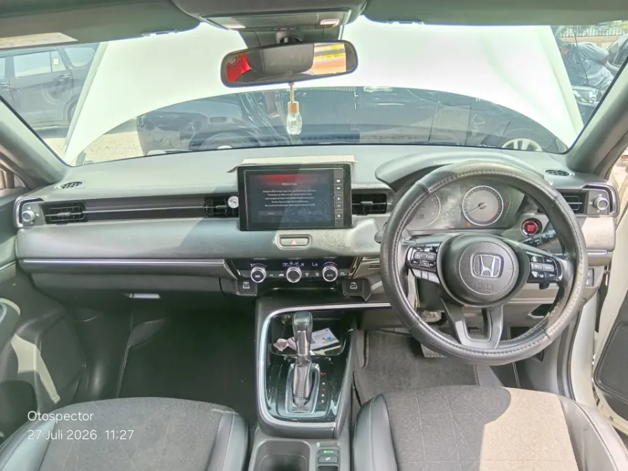 Foto Mobil Bekas Dashboard Honda HR-V 1.5 SE tahun 2022