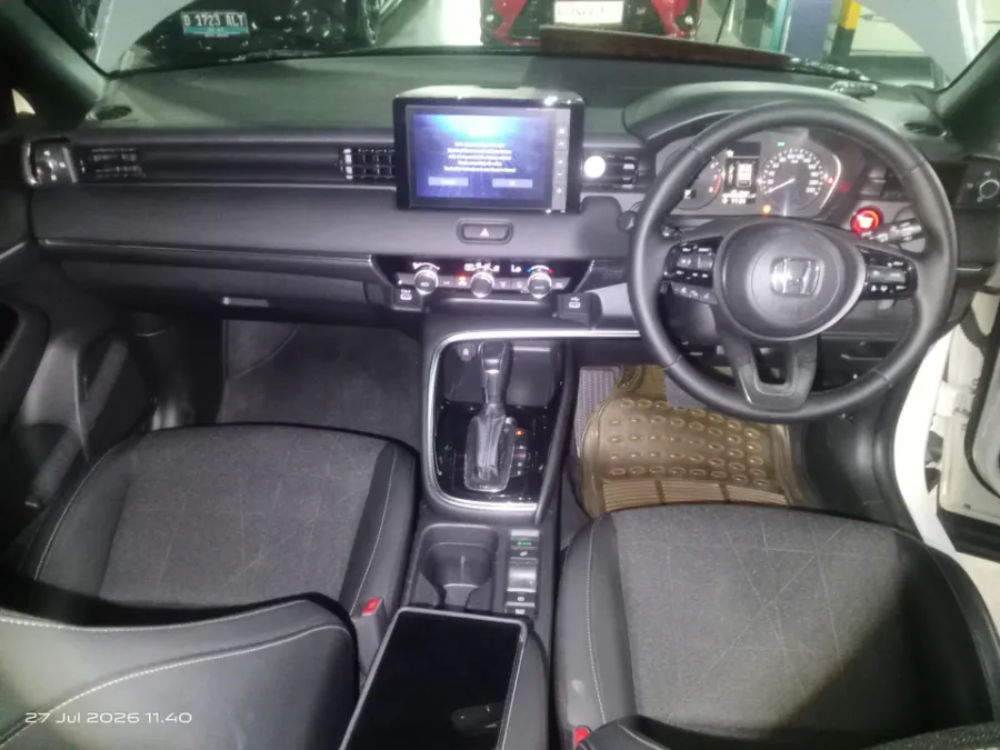 Foto Mobil Bekas Dashboard Honda HR-V 1.5 SE tahun 2022
